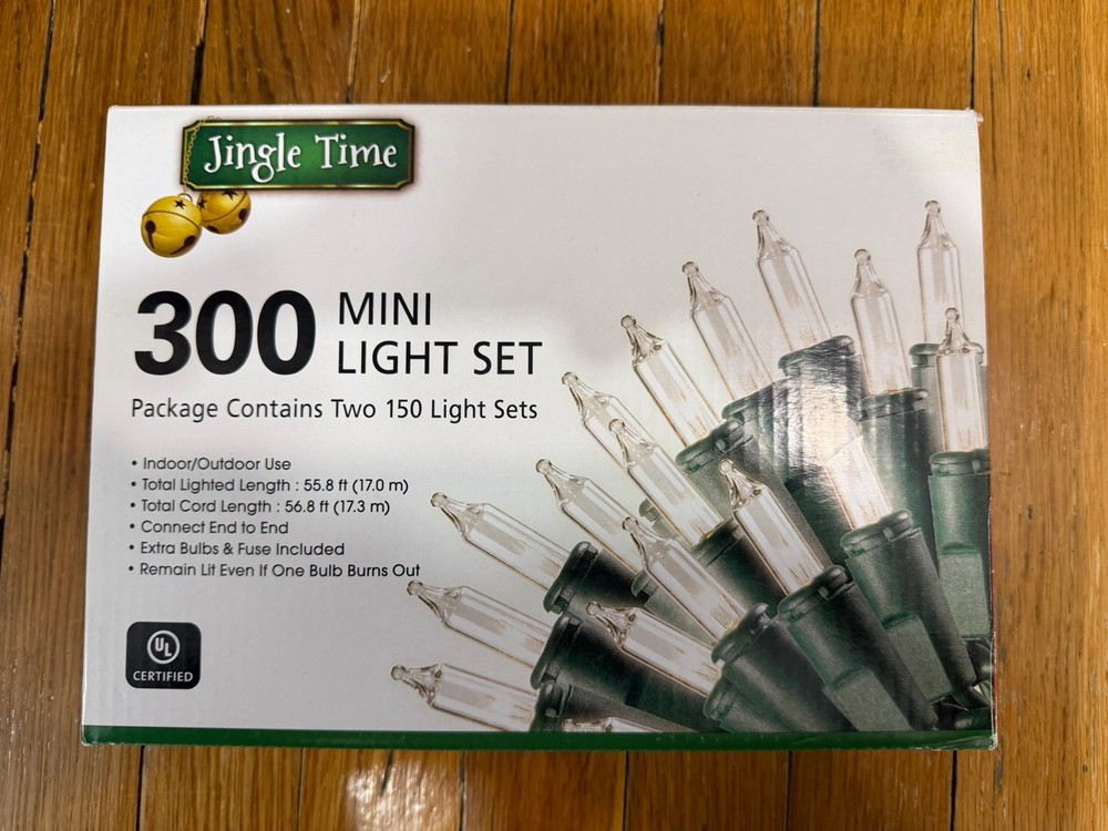 Jingle Time 300 MINI LIGHT SET - Green Wire Clear Mini Light Set - Open box