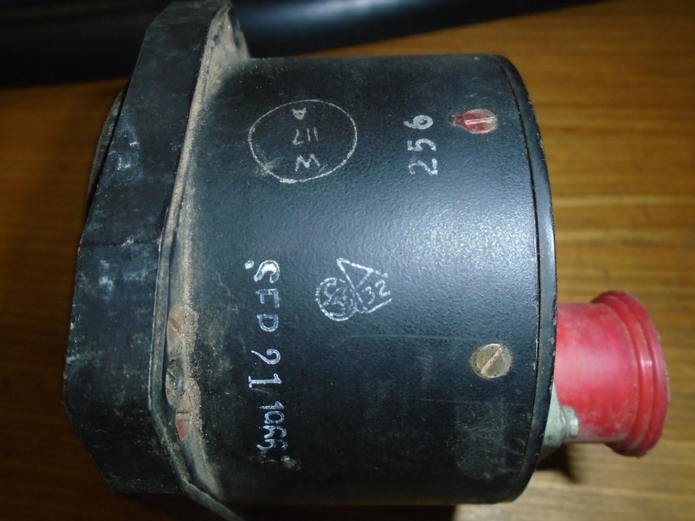 Weston Instruments Performance Indicator Model: 955