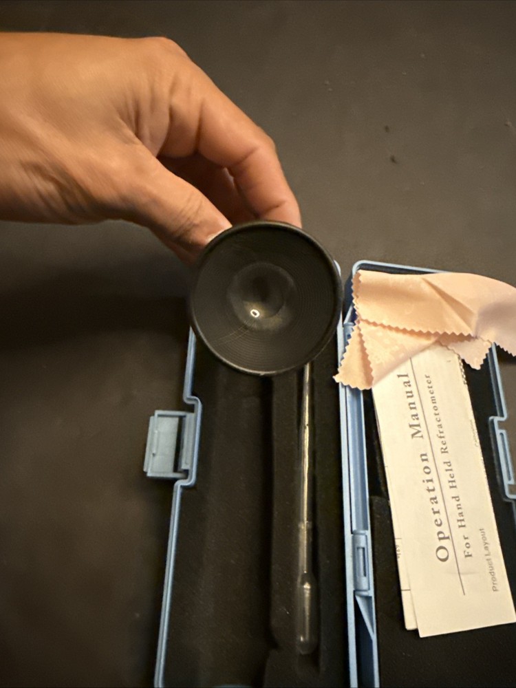 ATC Saltwater Refractometer w/Hard Case & Pipet