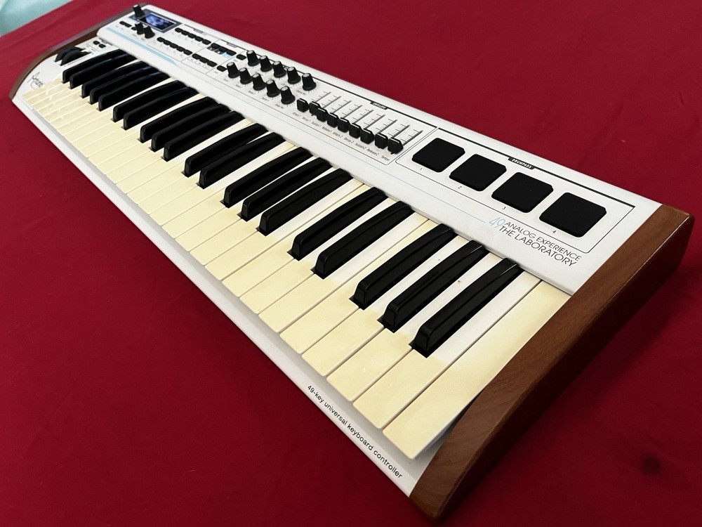 Arturia KeyLab Essential 49 Keyboard Controller