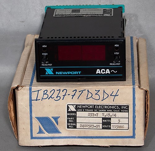 NEW Newport Electronics 237-7-T-D3-D4 ACA~ AC Current Process Panel Meter
