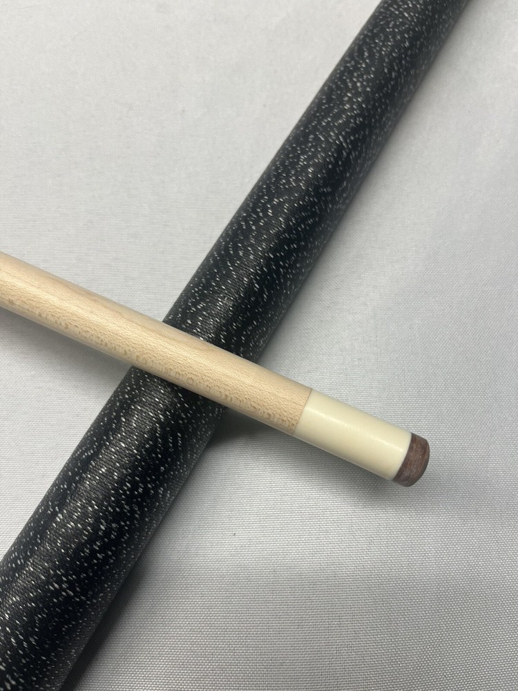 Kiaser Pool Cue Maple Shaft 2 Piece Playing Stick K258D