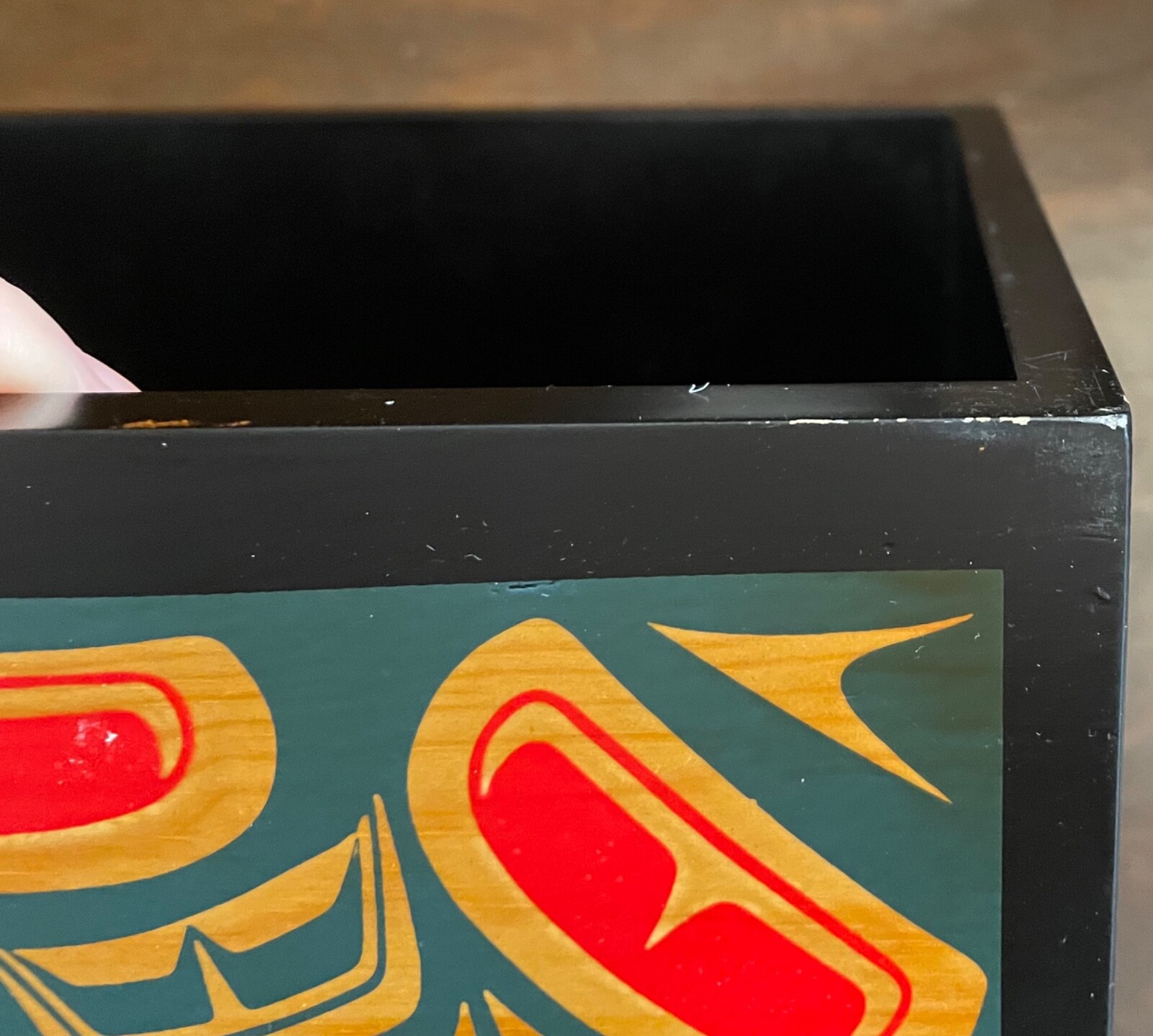 VINTAGE SIGNED CLARENCE A. WELLS NW COAST CANADA INDIAN WOOD BOX