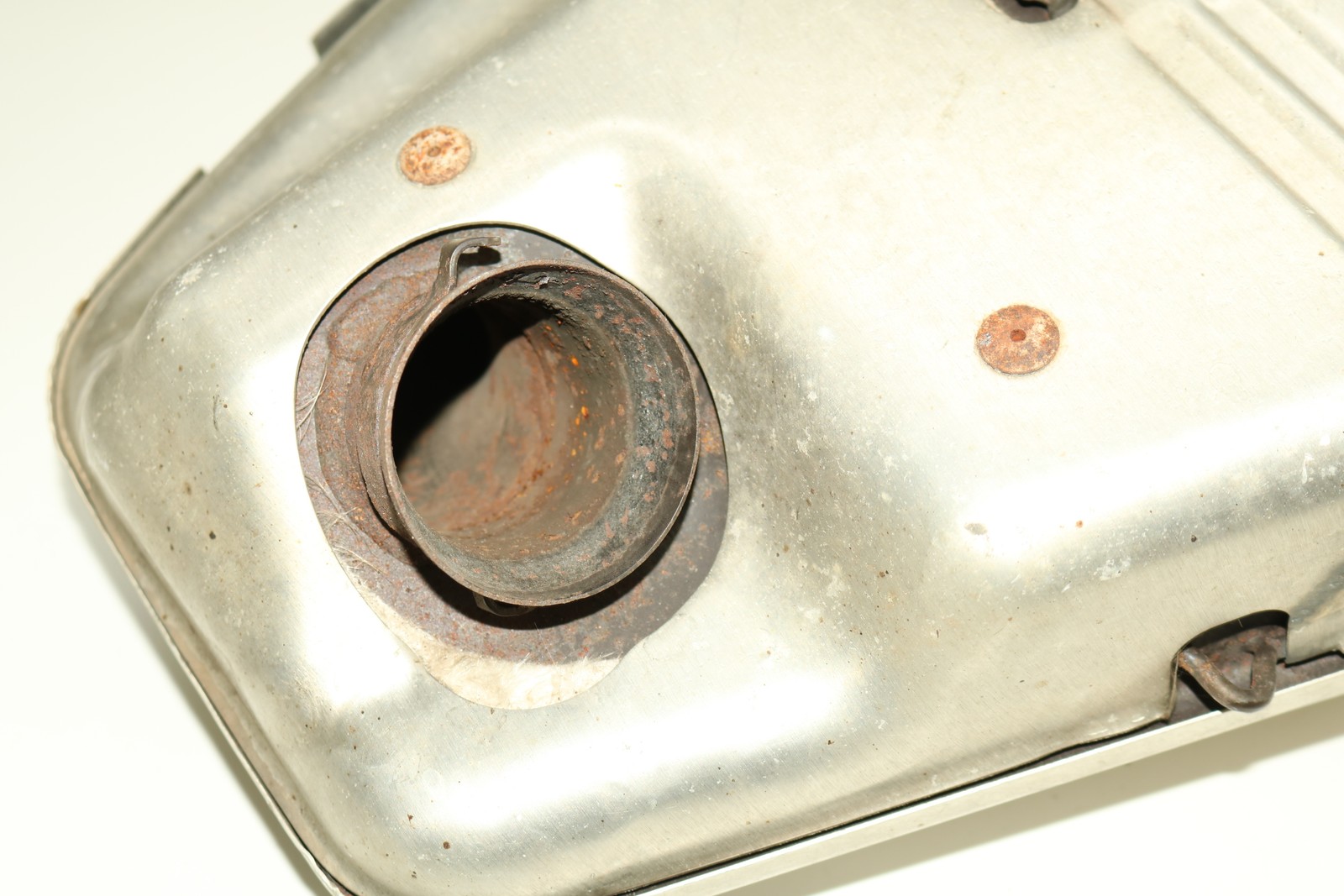 2016 Ski-doo Renegade Backcountry 146" 600 Etec Xm Exhaust Silencer Muffler Pipe