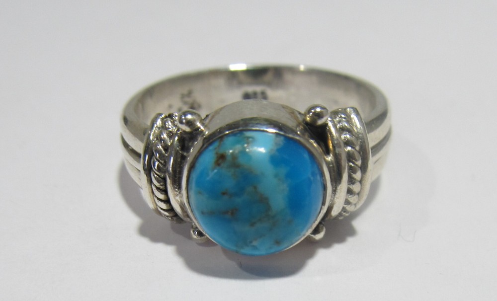 925 Silver Round Kingman Mohave Turquoise Ring Size 5.5