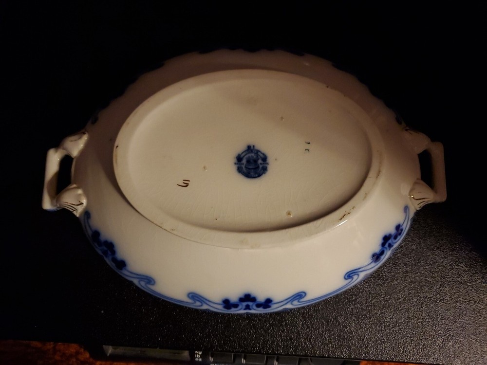 Grindley Clover Flow Blue Oval Covered Casserole