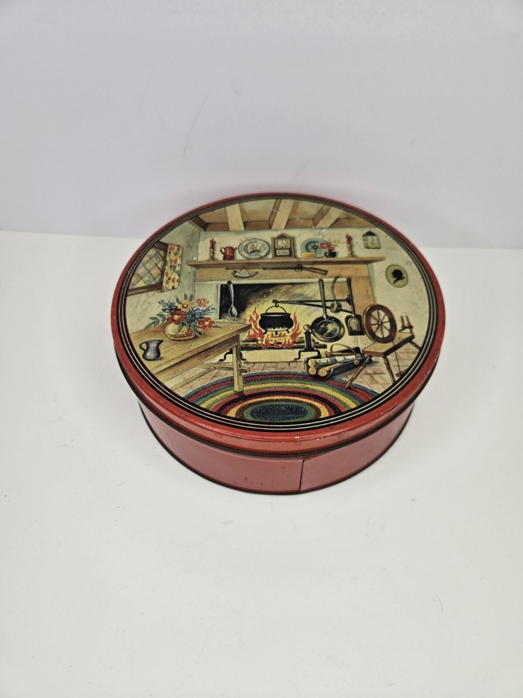 Antique 1940s Holiday Fruit Cake Tin With Fire Place Hearth Long Rifle Winter