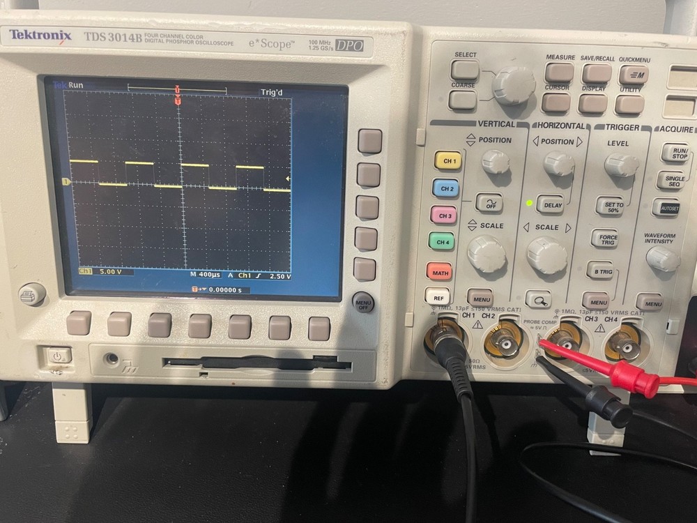 tektronix TDS3014B oscilloscope