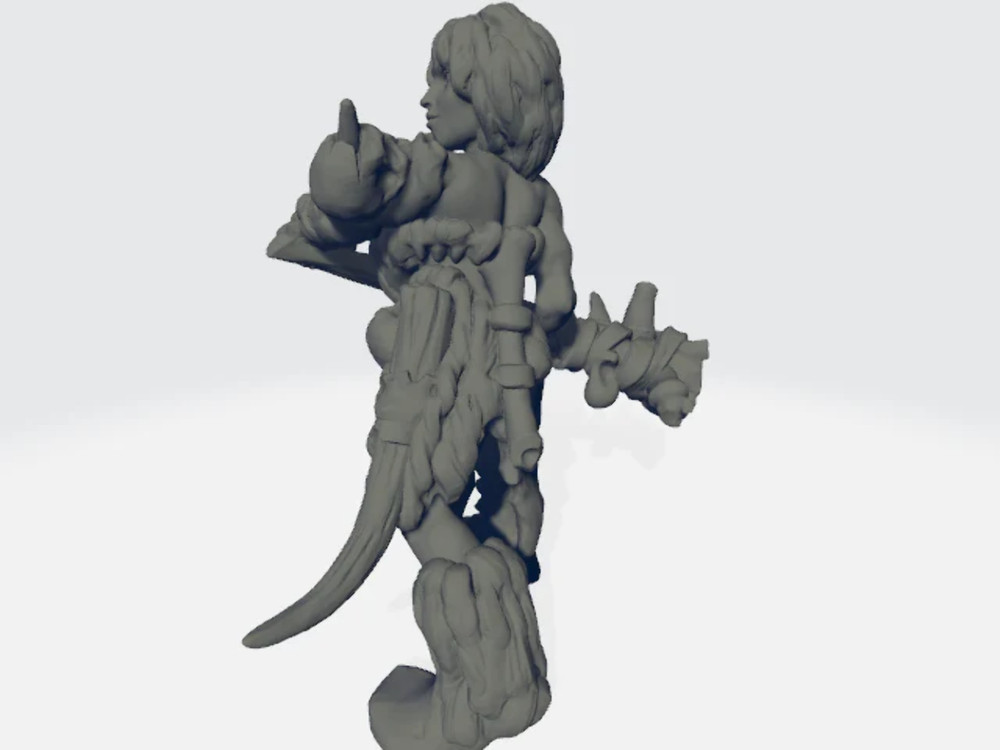 StoneAxe Miniatures - Fighter Lady