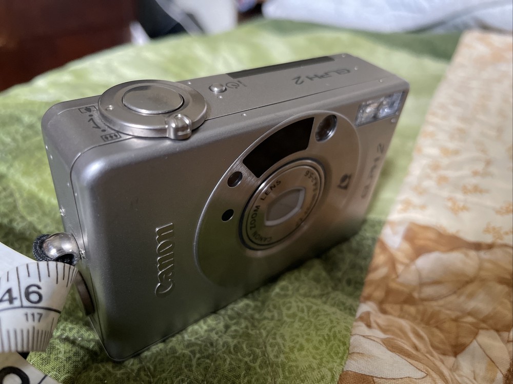 CANON ELPH 2 / Point & Shoot Film Camera UNTESTED