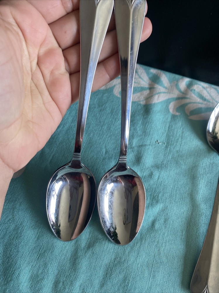 4 Pcs Rogers Co Country Shell Dinner Spoons Stainless Flatware