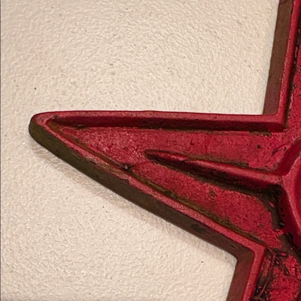 Red Primitive Salvage Metal Star