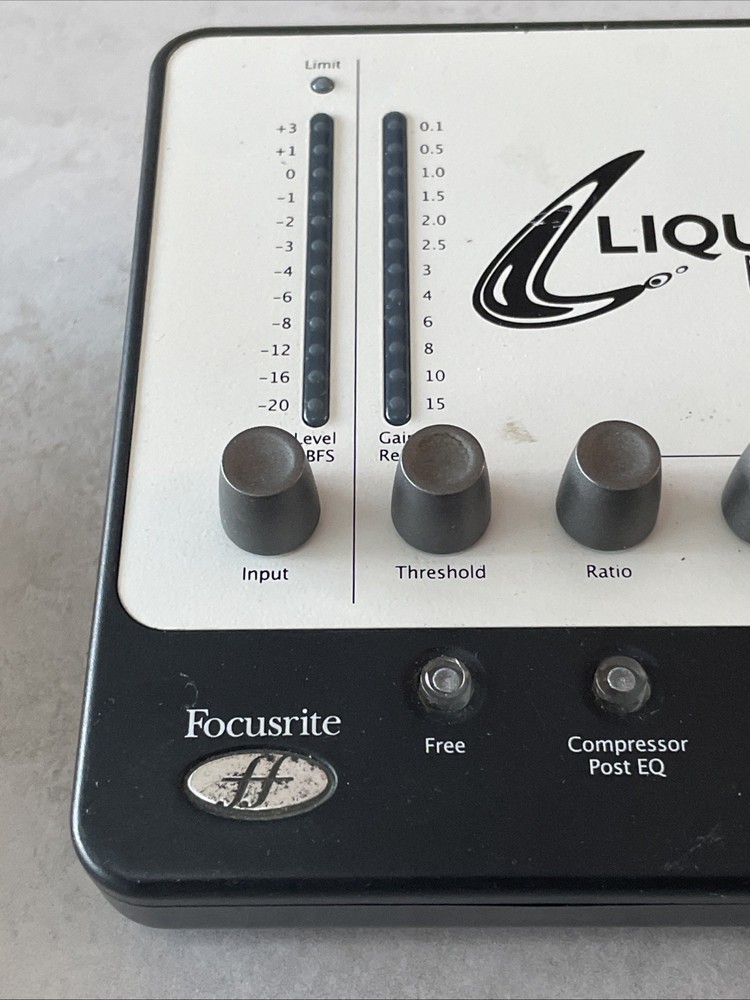FOCUSRITE LIQUID MIX 16 FIREWIRE MIXER COMPRESSION EQ EMULATION POWERS ON