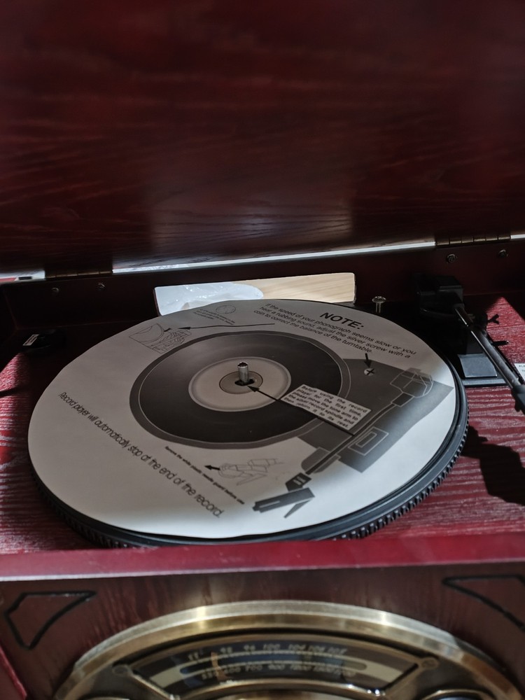 Nostalgia Type radio, CD, Phonograph, Cassette