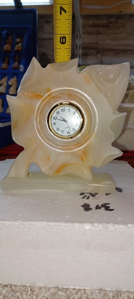 Handmade Onyx Leave Clock