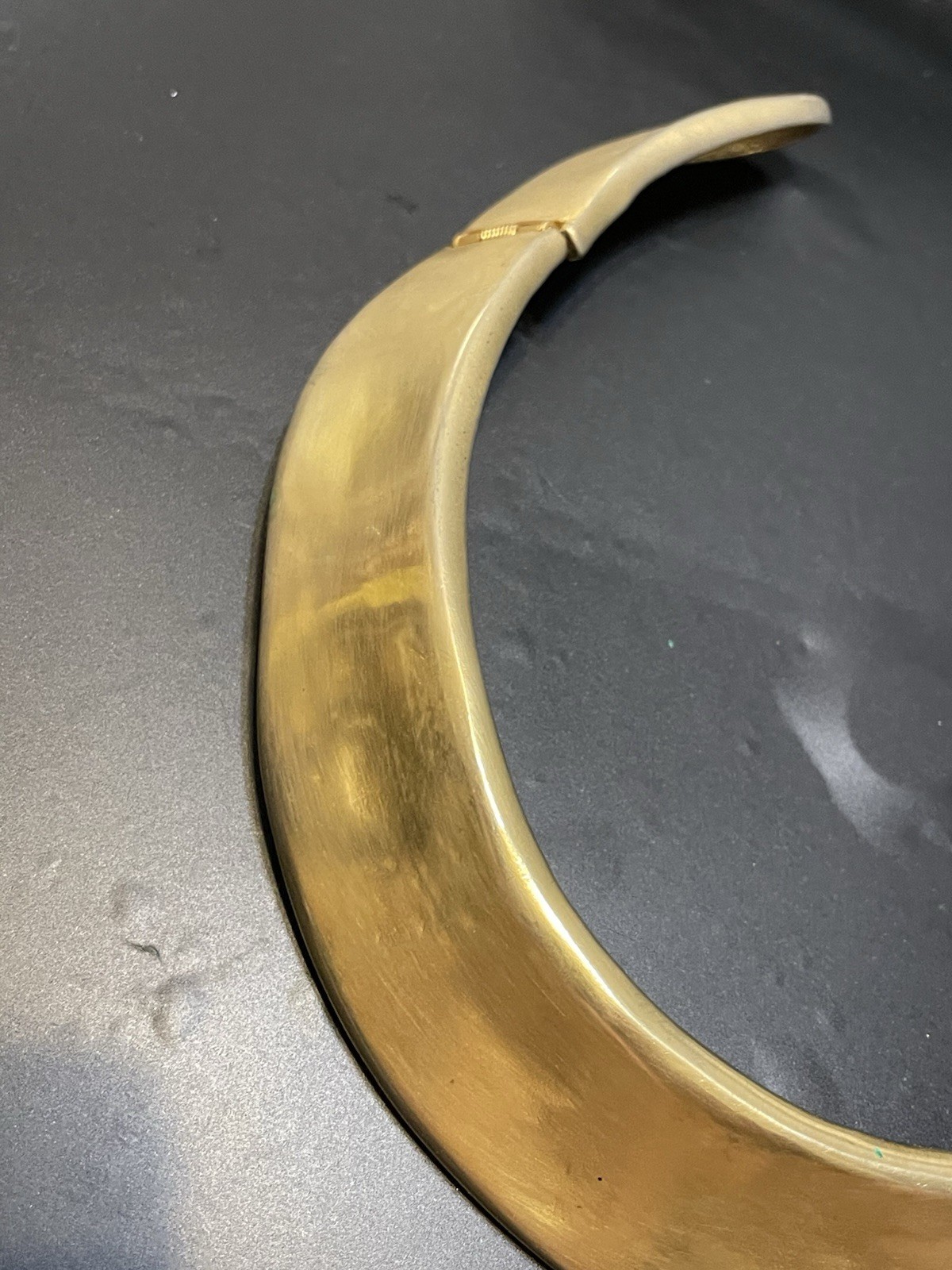 Vtg LES BERNARD Egyptian Revival Hammered Collar Gold Tone Necklace Broken Hinge