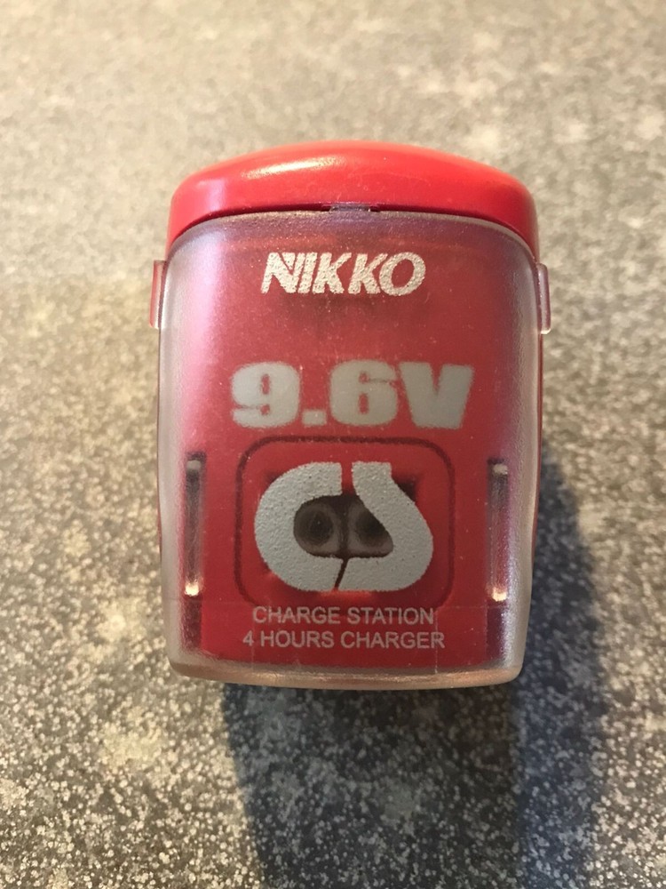 NIKKO 9.6V Rechargeable Battery Compact Quick Charger
