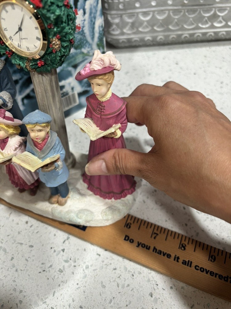 Hollytree Victorian Carollers Clock