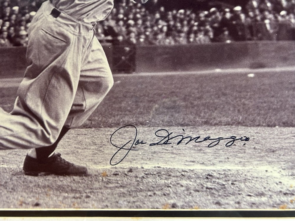 Joe DiMaggio Signed Yankees