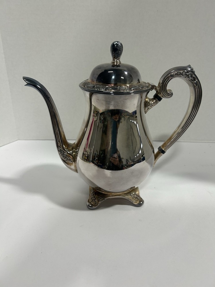 Vintage Oneida SilverSmiths Silver Plated Hinged Lid Coffee Server