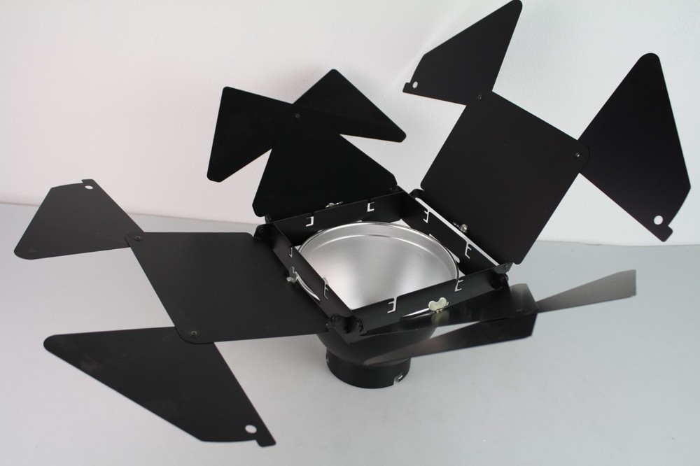 4 Leaf Barndoor Kit w/  7" Reflector