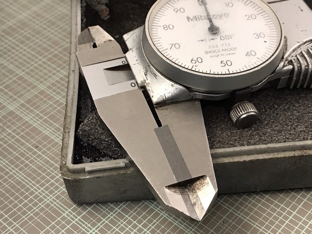 Vtg Mitutoyo 505-712 Dial Caliper in Case