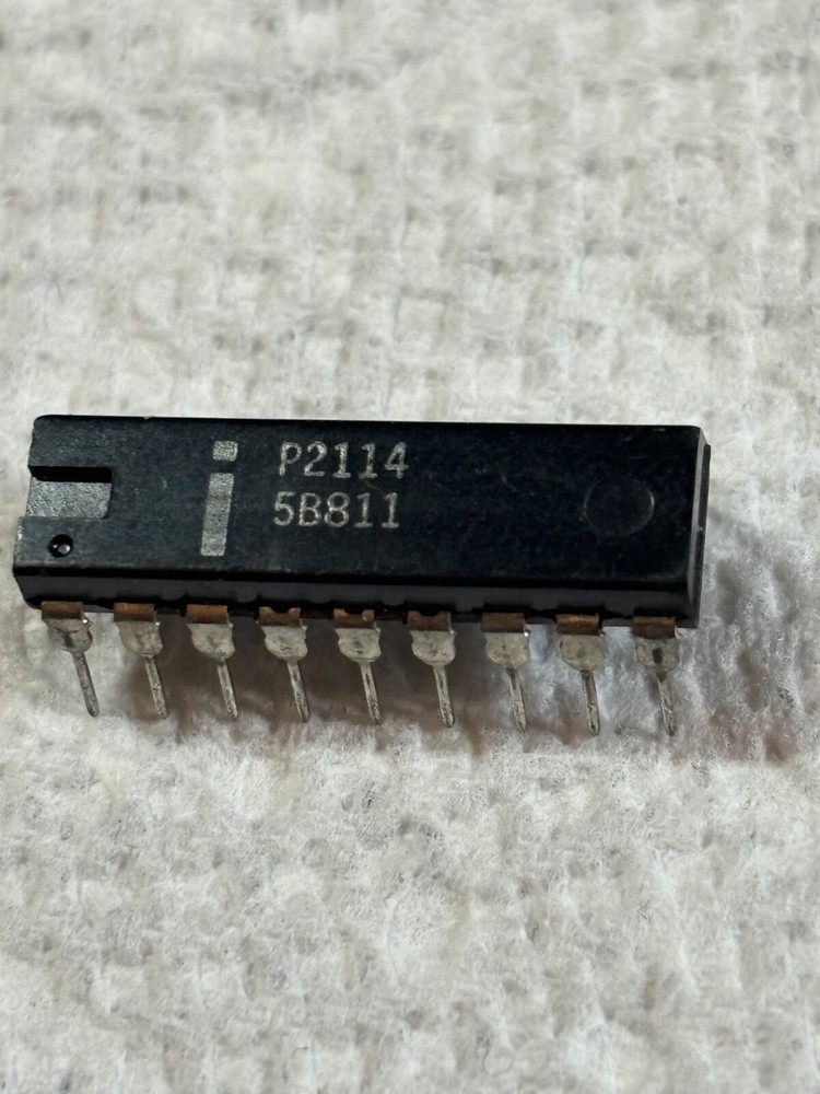 Intel 2114 1024 x 4 Static RAM MOS