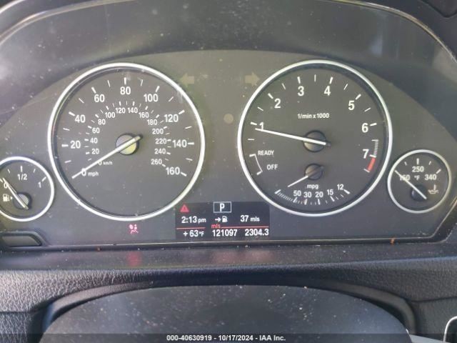 328I      2012 Glove Box 4577815