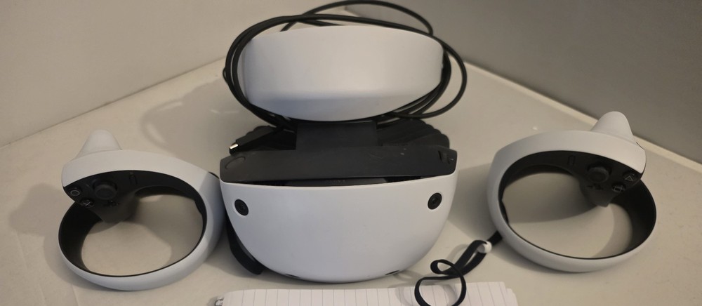 Sony PlayStation PS VR2 Headset Sense Controllers VR - White