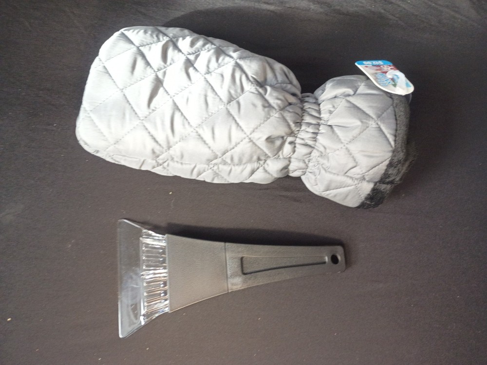 Ice Scrapper Mitten Snow Removal Tool Ice Scraper for Car Windshield