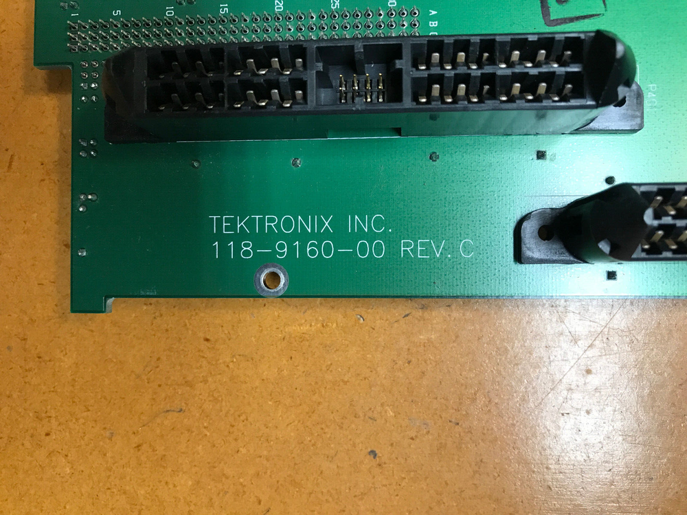 TLA-704 VXI Backplane - working system part-out