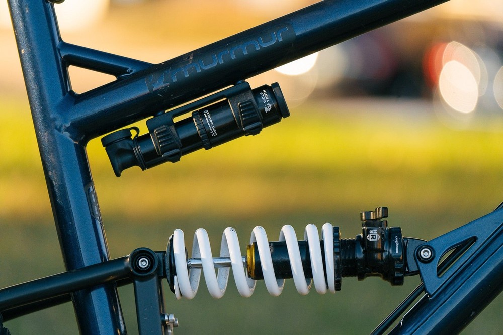 Wolf Tooth EnCase Pump Inline Mount with 2 Rubber Straps - Universal Frame