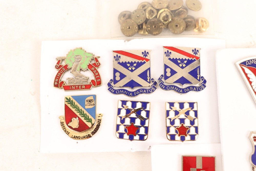 p475 WWII Era Distinguished Unit Insignia Some Rare