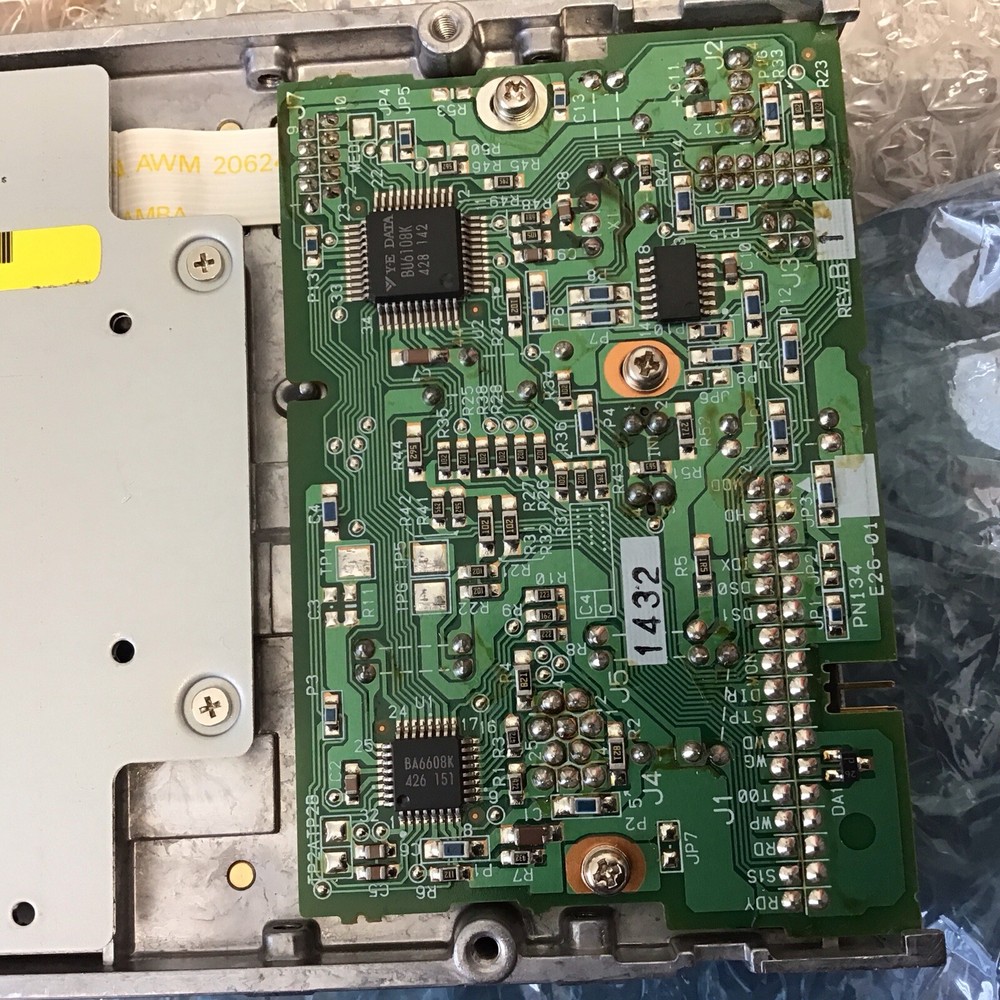 Fujitsu M2537B11D Floppy Drive (LMP18Q)