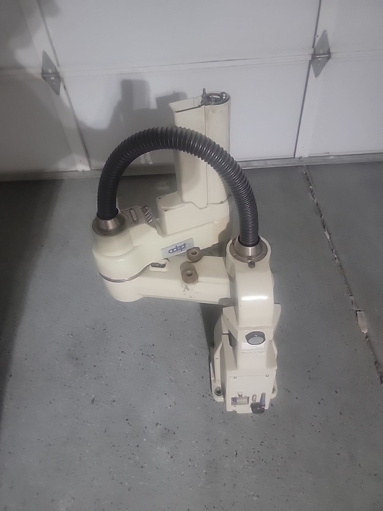 Adept Tabletop S550 SCARA Robotic Arm