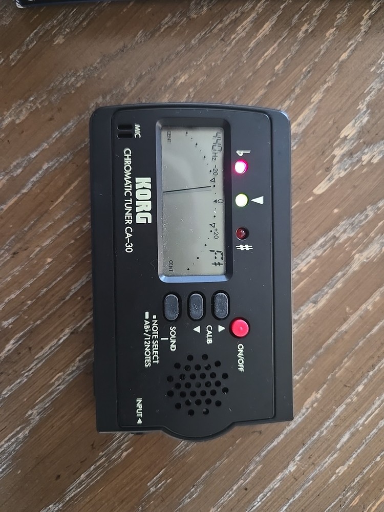 KORG CA-30 CHROMATIC GUITAR TUNER
