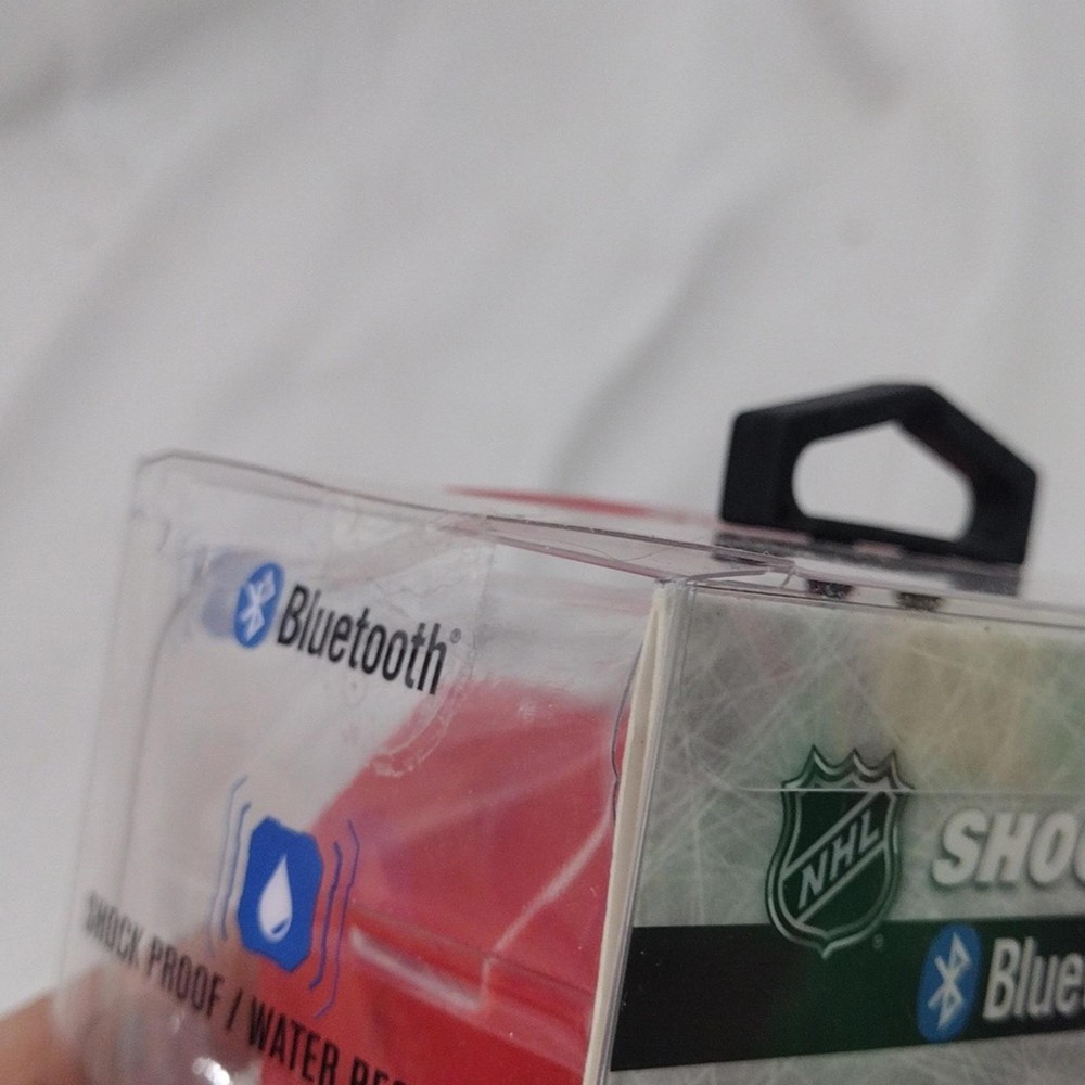NIB Shockbox Chicago Blackhawks Wireless Bluetooth Speaker