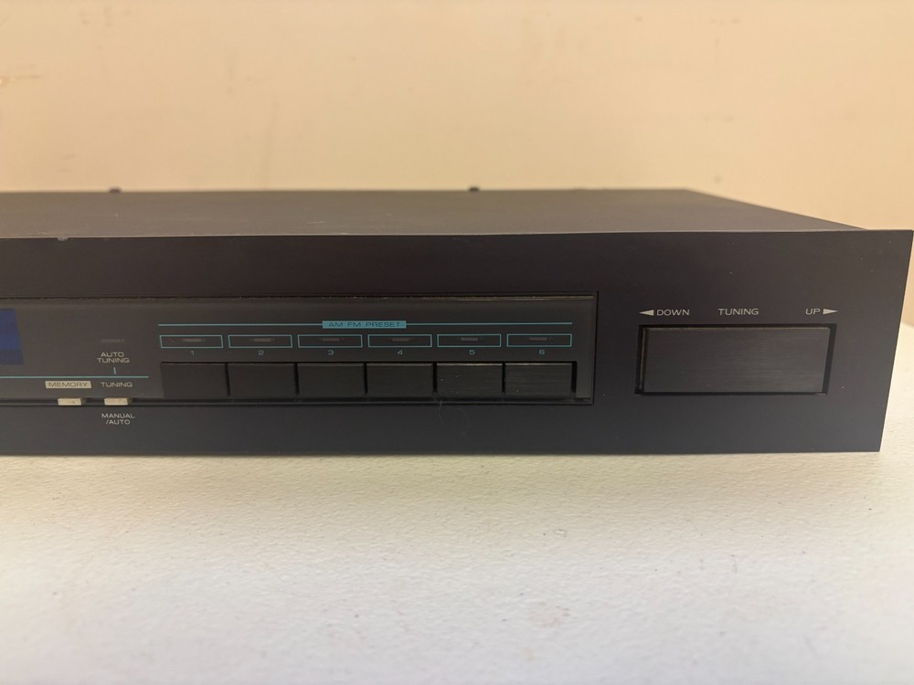 Kenwood Basic T1 Quartz Synthesizer AM/FM Stereo Tuner