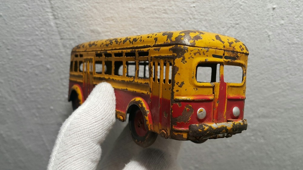 VINTAGE TOY MECHANICAL HORSES ''ТРОЙКА'' PULL PUSH POWERED BULGARIA SOVIET ERA