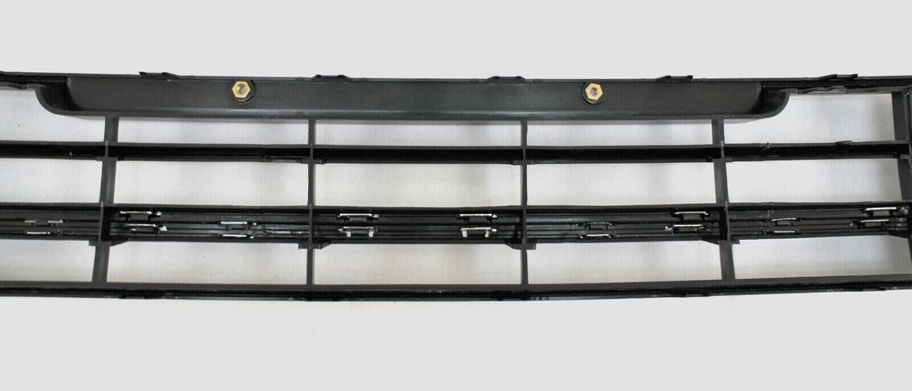 front bumper lower grille insert without park aid for 2016- 19 Passat base