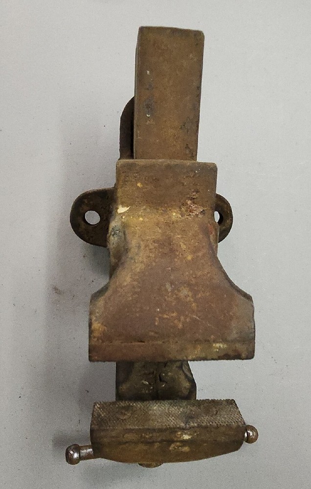 Standard Bench Vise 4" 24lbs