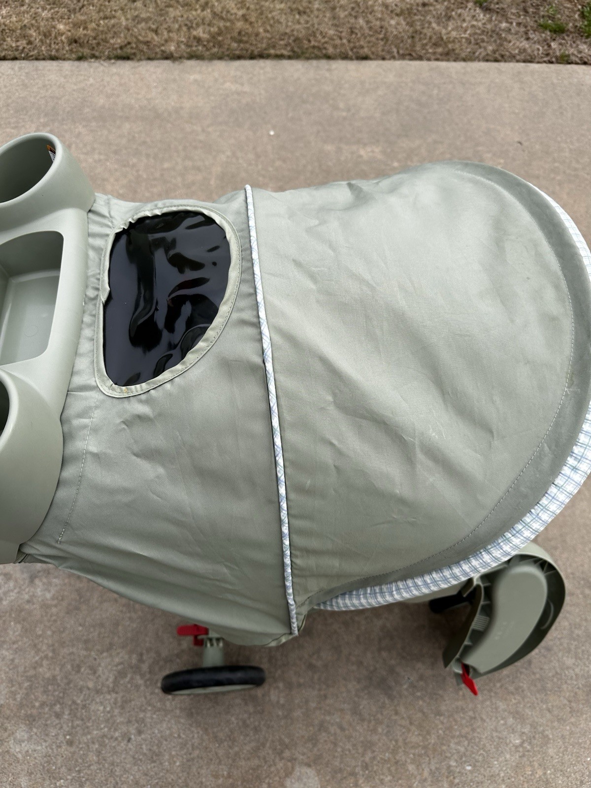 Vintage Graco Y2K Winnie The Pooh Baby Stroller Folding