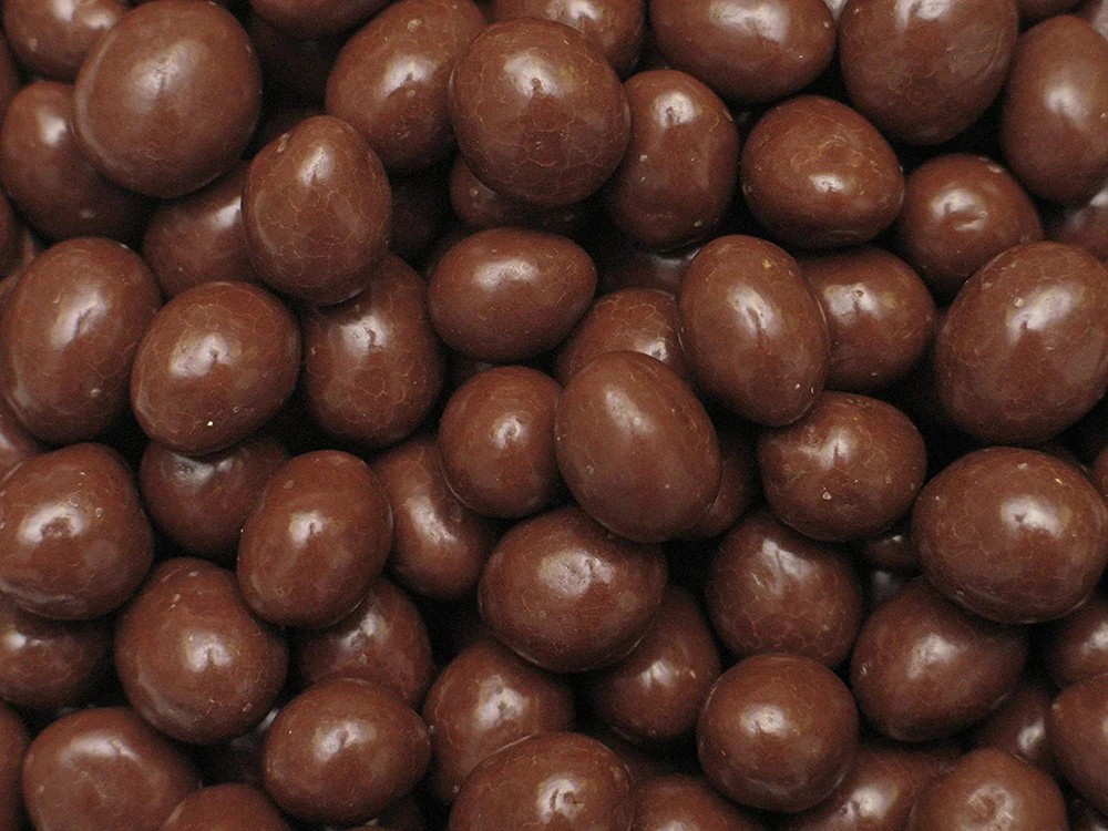 Yupik Chocolate Peanuts, 1Kg/2.2 lb