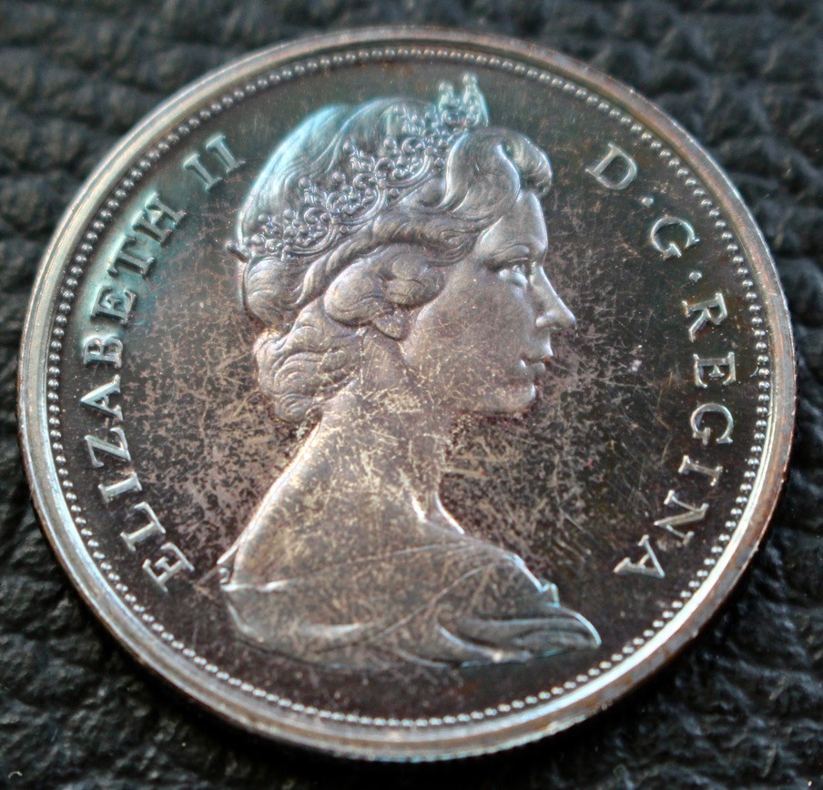 1967 CANADA's CONFEDERATION 50 CENT .800 SILVER - Howling Wolf - Nice Toning
