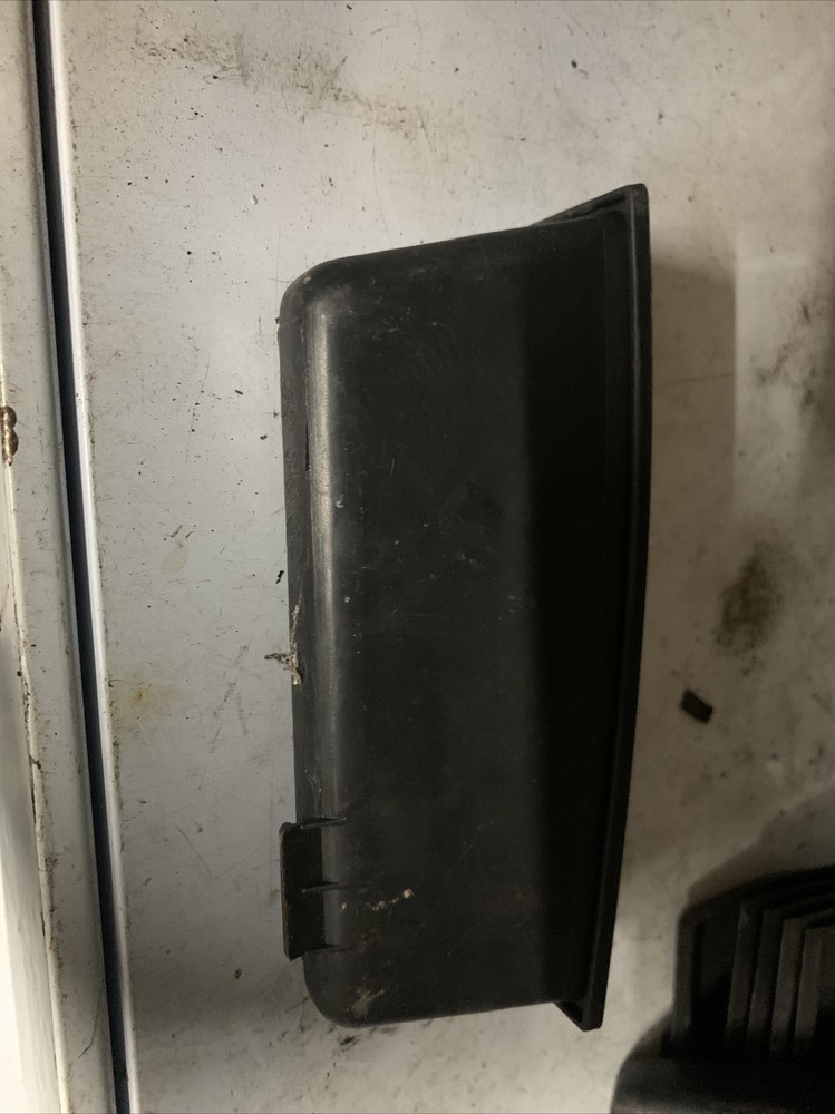 CHRYSLER 300C Crd Automatic Gear Shift Surround Side Rubber Tray 2005-07