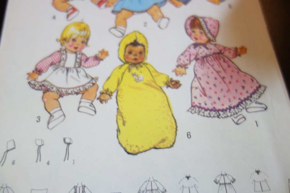 Simplicity 7208 Doll Clothes Wardrobe for Large 17" - 18" Dolls UNCUT Pattern