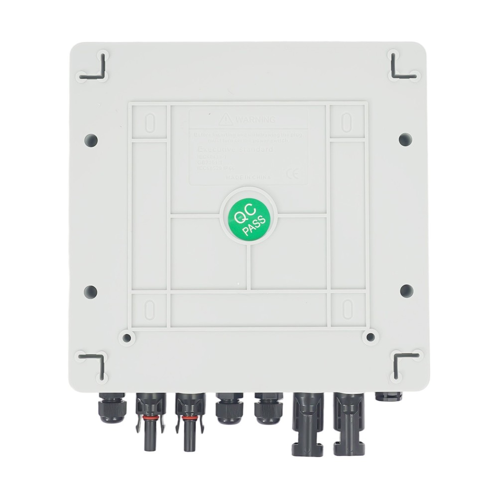 2 Strings Solar PV Combiner Box 32A Circuit Breaker For Solar Panel System DC