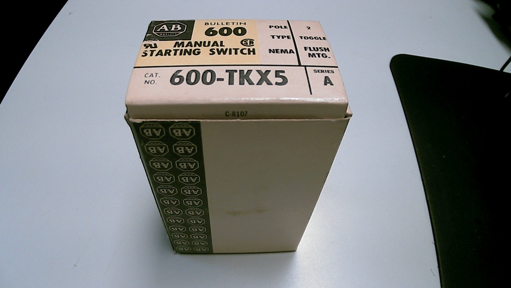 ALLEN BRADLEY 600-TKX5 /A MANUAL STARTER SWITCH