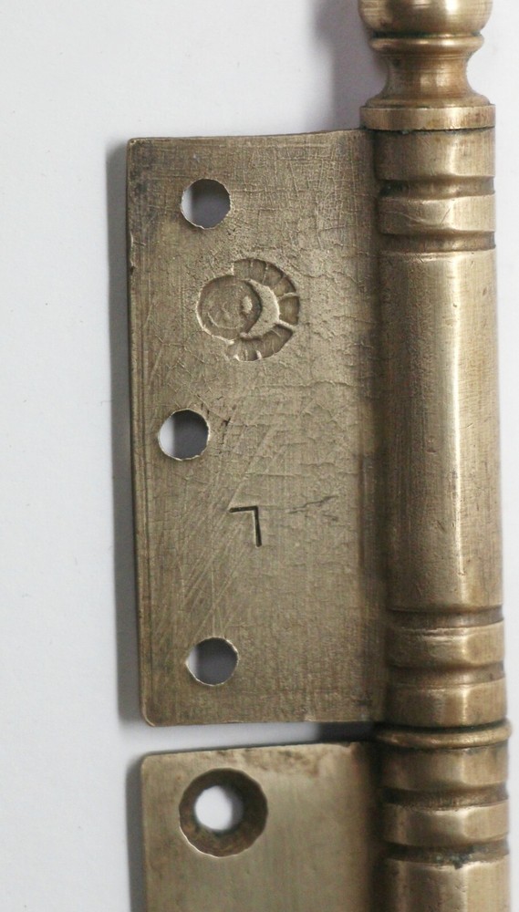 Traditional Brass Flag Left Antique Door Hinge
