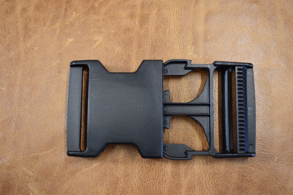 2" Fastex Buckle black plastic flat side release